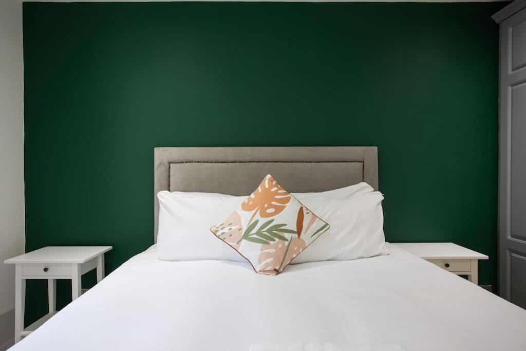 Luxury, Sleeps 6, City Centre เบลฟาสต์ ภายนอก รูปภาพ