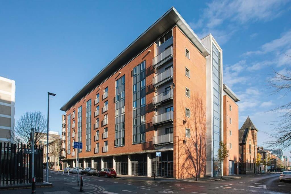 Luxury, Sleeps 6, City Centre เบลฟาสต์ ภายนอก รูปภาพ