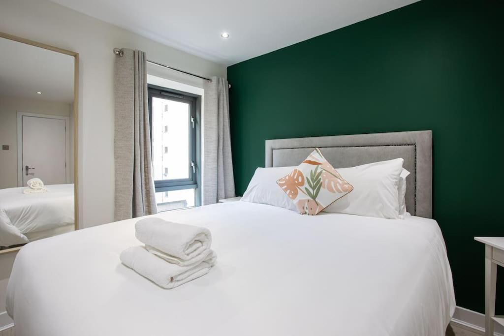 Luxury, Sleeps 6, City Centre เบลฟาสต์ ภายนอก รูปภาพ