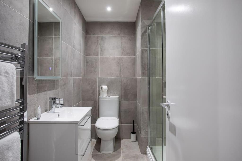Luxury, Sleeps 6, City Centre เบลฟาสต์ ภายนอก รูปภาพ