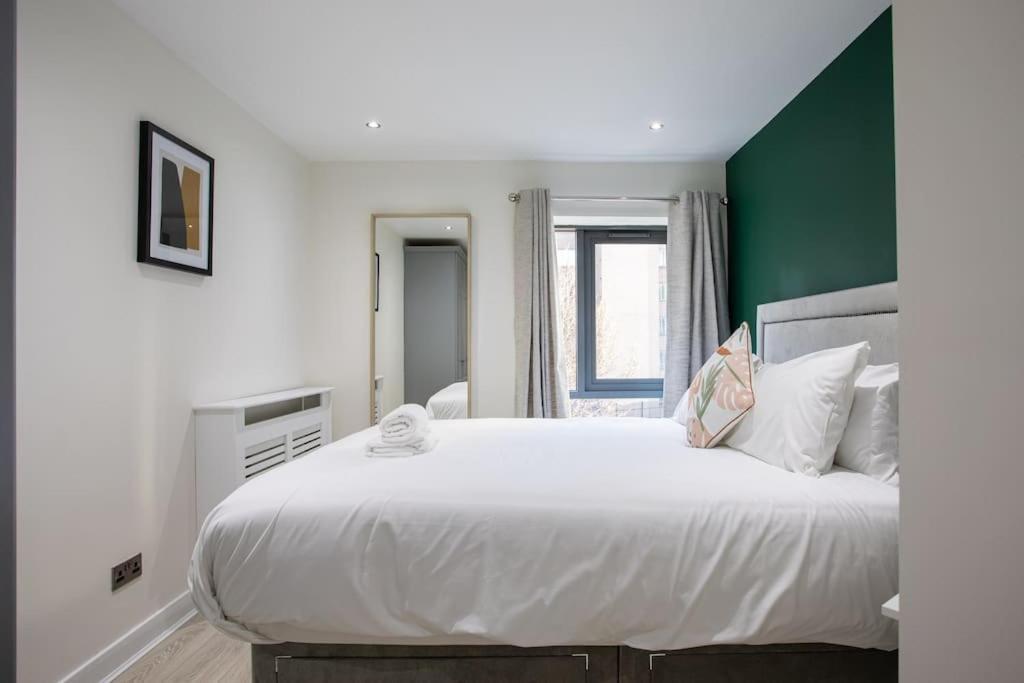 Luxury, Sleeps 6, City Centre เบลฟาสต์ ภายนอก รูปภาพ